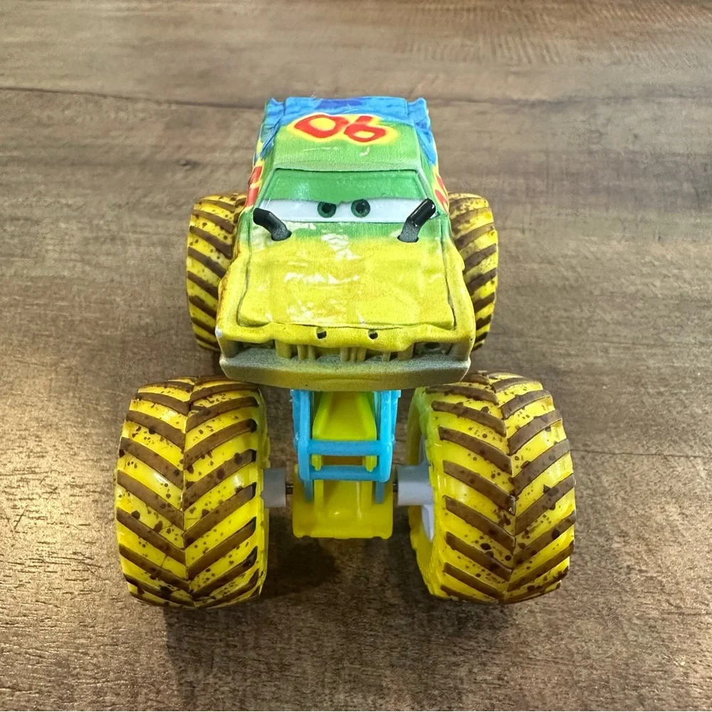 Disney Pixar Cars inspired monster truck - 1:64 scale - custom build - Picture 2 of 3